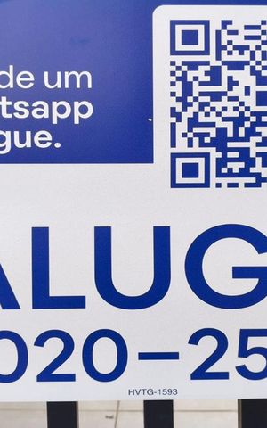Apartamento para alugar com 42m², 2 quartos e sem vaga Apartamento para alugar com 42m², 2 quartos e sem vagaFachada