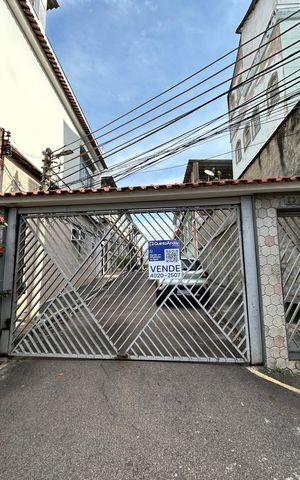 Casa à venda com 75m², 2 quartos e sem vagaFachada + placa