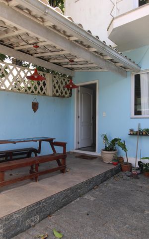 Casa à venda com 65m², 2 quartos e 1 vagaEntrada
