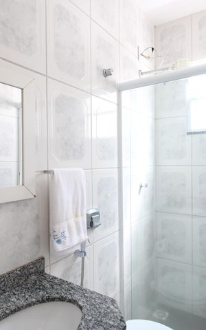Casa à venda com 65m², 2 quartos e 1 vagaBanheiro da suíte 1