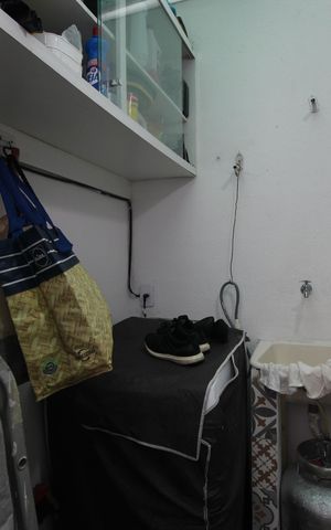 Casa à venda com 65m², 2 quartos e 1 vagaÁrea de serviço