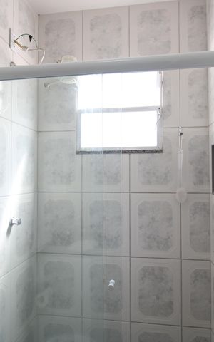 Casa à venda com 65m², 2 quartos e 1 vagaBanheiro da suíte 1