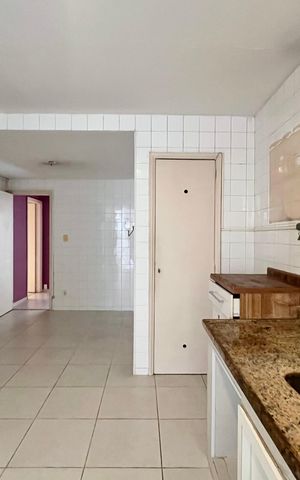 Apartamento para alugar com 159m², 3 quartos e 1 vaga