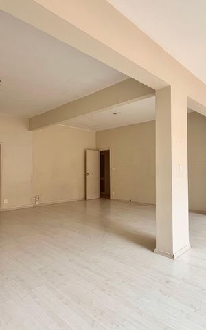Apartamento para alugar com 159m², 3 quartos e 1 vaga