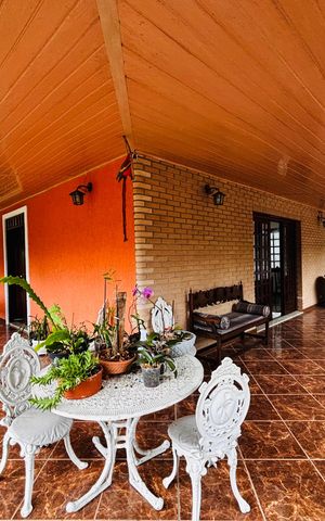 Casa à venda com 425m², 3 quartos e 4 vagas Casa à venda com 425m², 3 quartos e 4 vagasVaranda da Sala