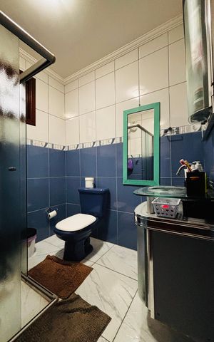 Casa à venda com 425m², 3 quartos e 4 vagas Casa à venda com 425m², 3 quartos e 4 vagasBanheiro