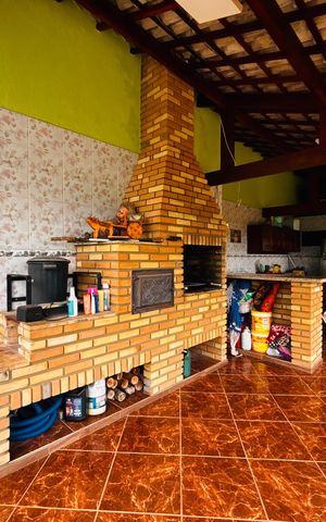 Casa à venda com 425m², 3 quartos e 4 vagas Casa à venda com 425m², 3 quartos e 4 vagasChurrasqueira