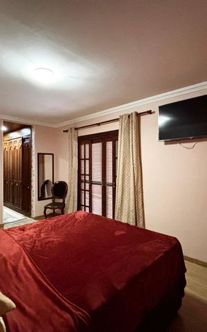Casa à venda com 425m², 3 quartos e 4 vagas Casa à venda com 425m², 3 quartos e 4 vagasSuíte