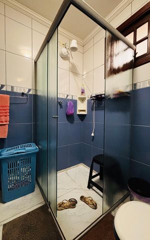 Casa à venda com 425m², 3 quartos e 4 vagas Casa à venda com 425m², 3 quartos e 4 vagasBanheiro