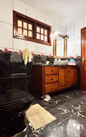 Casa à venda com 425m², 3 quartos e 4 vagas