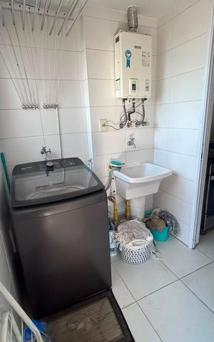 Apartamento à venda com 88m², 3 quartos e 2 vagas Apartamento à venda com 88m², 3 quartos e 2 vagasÁrea de serviço