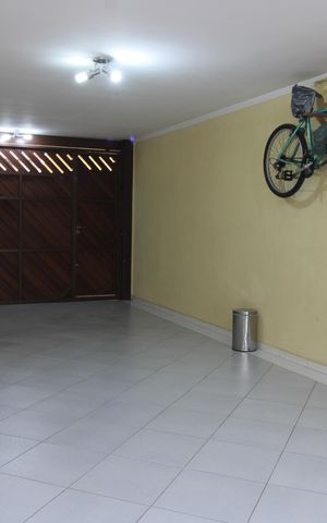 Casa à venda com 220m², 3 quartos e 4 vagasGaragem