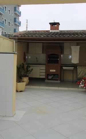 Casa à venda com 220m², 3 quartos e 4 vagasÁrea de Serviço