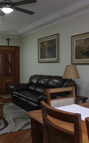 Casa à venda com 220m², 3 quartos e 4 vagassala