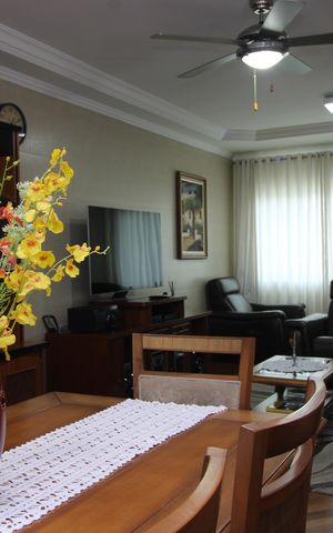 Casa à venda com 220m², 3 quartos e 4 vagassala