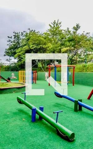 Apartamento para alugar com 45m², 2 quartos e 1 vaga Apartamento para alugar com 45m², 2 quartos e 1 vagaÁrea comum - Playground