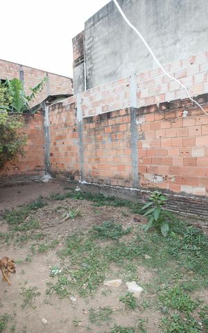 Casa à venda com 90m², 2 quartos e 3 vagas Casa à venda com 90m², 2 quartos e 3 vagasGaragem