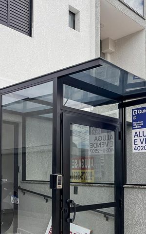 Apartamento para alugar com 44m², 2 quartos e 1 vagaFachada + plaquinha
