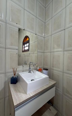 Casa à venda com 96m², 4 quartos e 2 vagas Casa à venda com 96m², 4 quartos e 2 vagasQuarto 4 - Suíte Banheiro