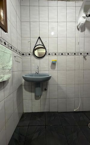 Casa à venda com 96m², 4 quartos e 2 vagas Casa à venda com 96m², 4 quartos e 2 vagasBanheiro de serviço