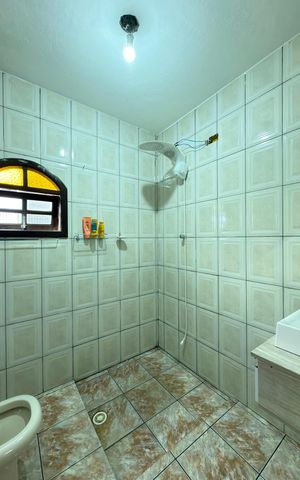 Casa à venda com 96m², 4 quartos e 2 vagas Casa à venda com 96m², 4 quartos e 2 vagasQuarto 1 - Suíte Banheiro