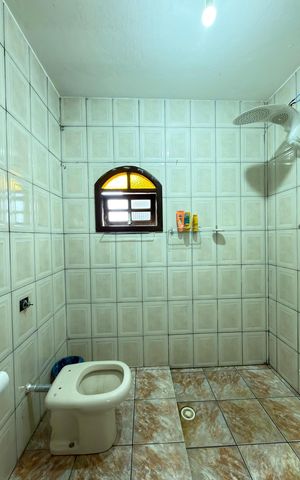 Casa à venda com 96m², 4 quartos e 2 vagas Casa à venda com 96m², 4 quartos e 2 vagasQuarto 1 - Suíte Banheiro