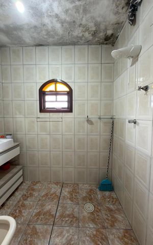 Casa à venda com 96m², 4 quartos e 2 vagas Casa à venda com 96m², 4 quartos e 2 vagasQuarto 4 - Suíte Banheiro