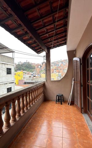 Casa à venda com 96m², 4 quartos e 2 vagas Casa à venda com 96m², 4 quartos e 2 vagasQuarto 1 - Suíte Varanda