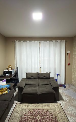 Casa à venda com 96m², 4 quartos e 2 vagas Casa à venda com 96m², 4 quartos e 2 vagasSala