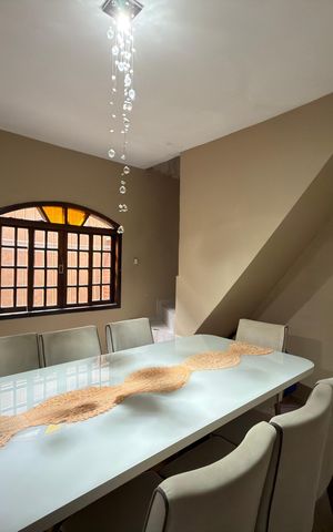 Casa à venda com 96m², 4 quartos e 2 vagas Casa à venda com 96m², 4 quartos e 2 vagasCopa