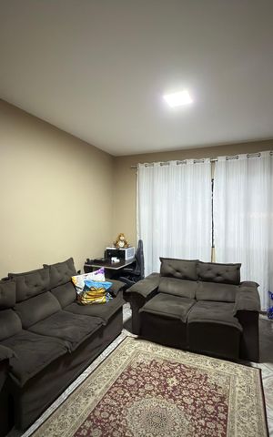 Casa à venda com 96m², 4 quartos e 2 vagas Casa à venda com 96m², 4 quartos e 2 vagasSala