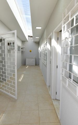 Casa à venda com 223m², 6 quartos e 3 vagasCorredor