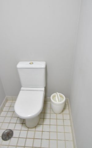 Casa à venda com 223m², 6 quartos e 3 vagasBanheiro