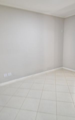 Casa à venda com 223m², 6 quartos e 3 vagasSala
