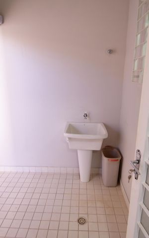 Casa à venda com 223m², 6 quartos e 3 vagasÁrea de Serviço