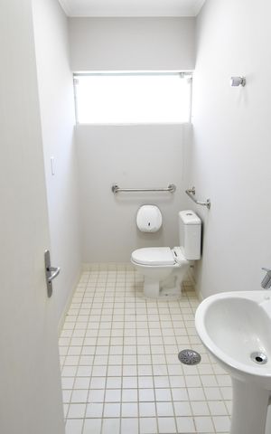 Casa à venda com 223m², 6 quartos e 3 vagasBanheiro