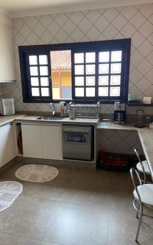 Casa para alugar com 2550m², 3 quartos e 4 vagas Casa para alugar com 2550m², 3 quartos e 4 vagasCozinha