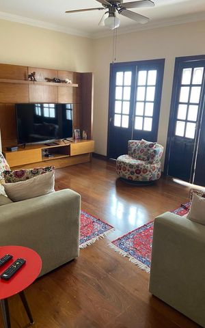 Casa para alugar com 2550m², 3 quartos e 4 vagas Casa para alugar com 2550m², 3 quartos e 4 vagasSala