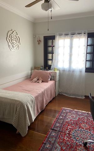 Casa para alugar com 2550m², 3 quartos e 4 vagas Casa para alugar com 2550m², 3 quartos e 4 vagasQuarto