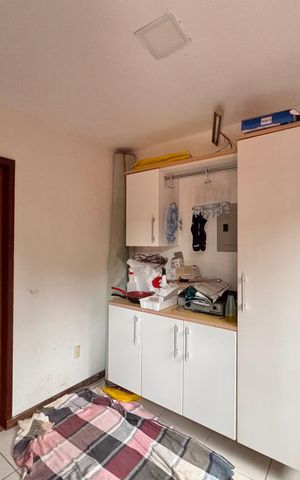 Casa de condomínio à venda com 400m², 6 quartos e 1 vaga Casa de condomínio à venda com 400m², 6 quartos e 1 vagaÁrea de Serviço