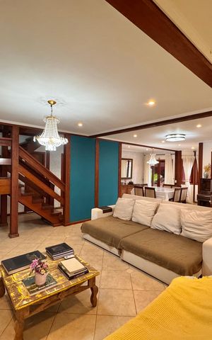 Casa de condomínio à venda com 400m², 6 quartos e 1 vaga Casa de condomínio à venda com 400m², 6 quartos e 1 vagaSala