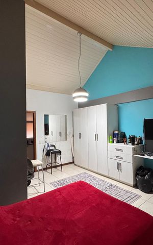 Casa de condomínio à venda com 400m², 6 quartos e 1 vaga Casa de condomínio à venda com 400m², 6 quartos e 1 vagaSuíte 1