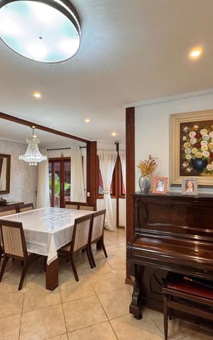 Casa de condomínio à venda com 400m², 6 quartos e 1 vaga Casa de condomínio à venda com 400m², 6 quartos e 1 vagaSala