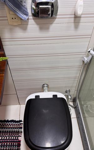 Casa de condomínio à venda com 400m², 6 quartos e 1 vaga Casa de condomínio à venda com 400m², 6 quartos e 1 vagaBanheiro Social