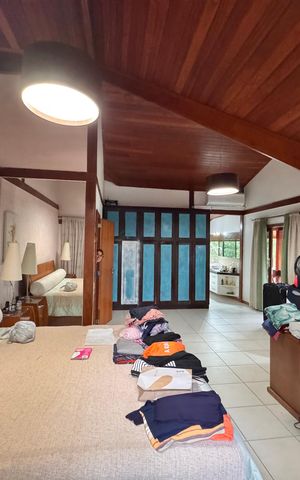 Casa de condomínio à venda com 400m², 6 quartos e 1 vaga Casa de condomínio à venda com 400m², 6 quartos e 1 vagaSuíte 3
