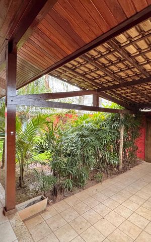 Casa de condomínio à venda com 400m², 6 quartos e 1 vaga Casa de condomínio à venda com 400m², 6 quartos e 1 vagaÁrea externa