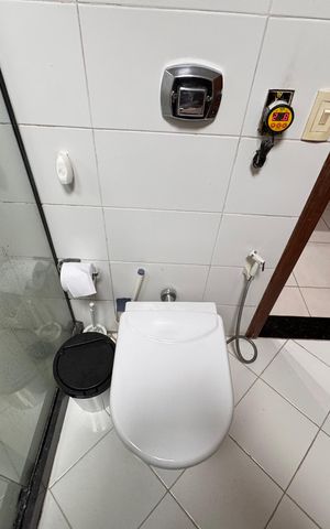 Casa de condomínio à venda com 400m², 6 quartos e 1 vaga Casa de condomínio à venda com 400m², 6 quartos e 1 vagaSuíte 3 - Banheiro