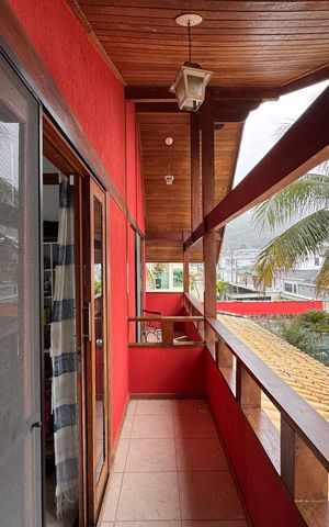 Casa de condomínio à venda com 400m², 6 quartos e 1 vaga Casa de condomínio à venda com 400m², 6 quartos e 1 vagaSuíte 2 (Canadense) - Varanda