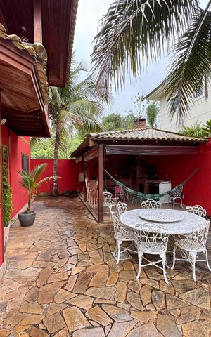 Casa de condomínio à venda com 400m², 6 quartos e 1 vaga Casa de condomínio à venda com 400m², 6 quartos e 1 vagaÁrea externa