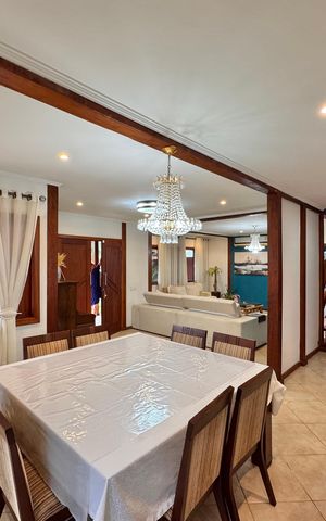 Casa de condomínio à venda com 400m², 6 quartos e 1 vaga Casa de condomínio à venda com 400m², 6 quartos e 1 vagaSala